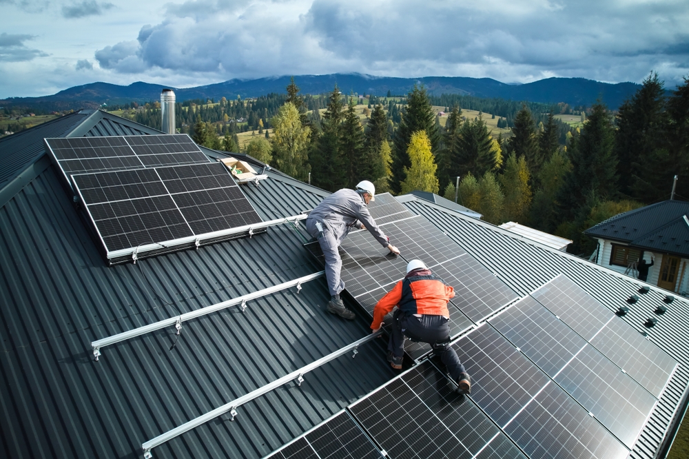 Panneau solaire sur un toit de maison